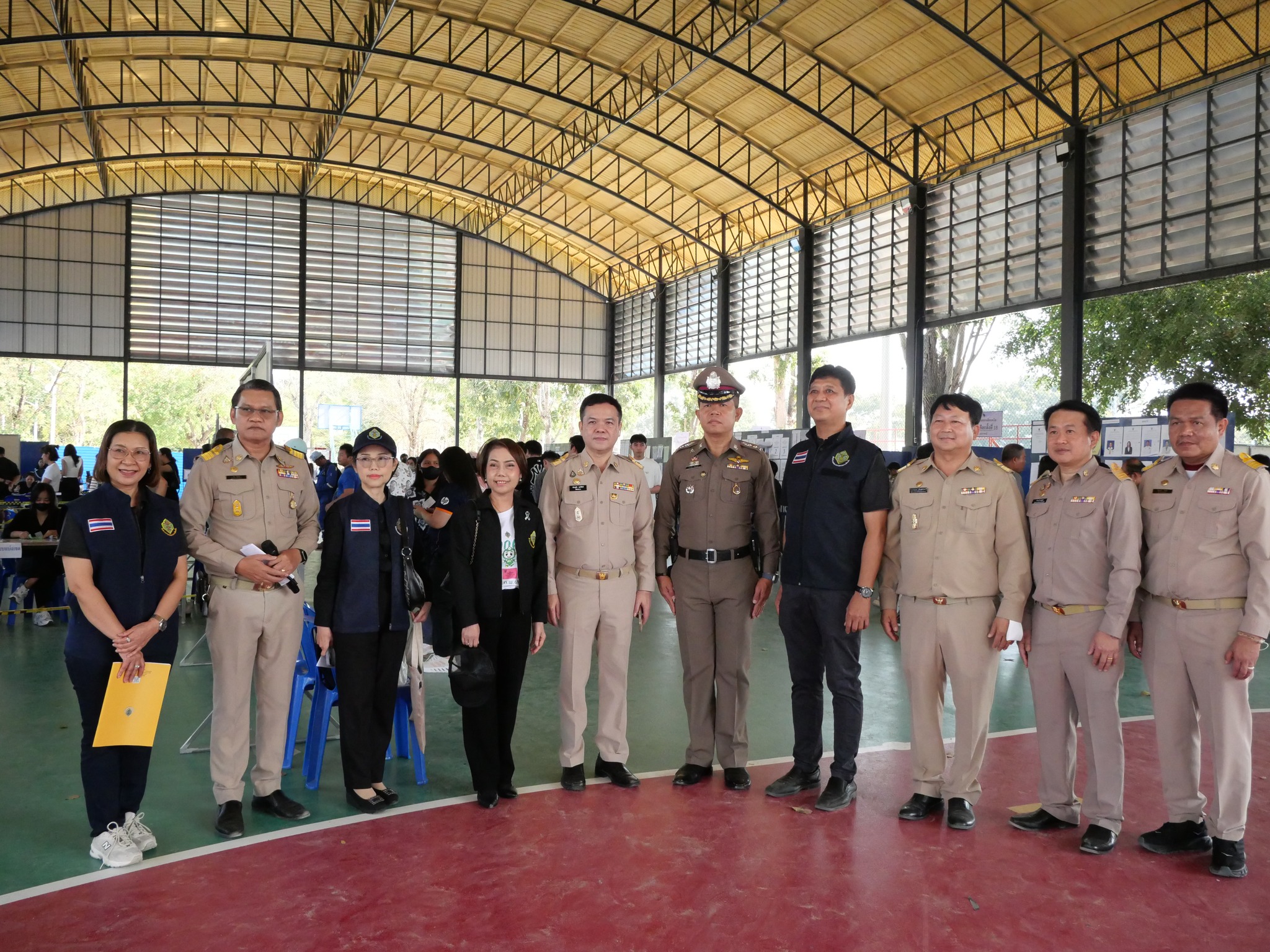 เลือกตั้งล่วงหน้าระยอง คึกคัก ปชช.ทยอยใช้สิทธิ ผอ.เขตเลือกตั้งที่ 2 ยันช่วงเช้าไม่พบปัญหาอุปสรรค